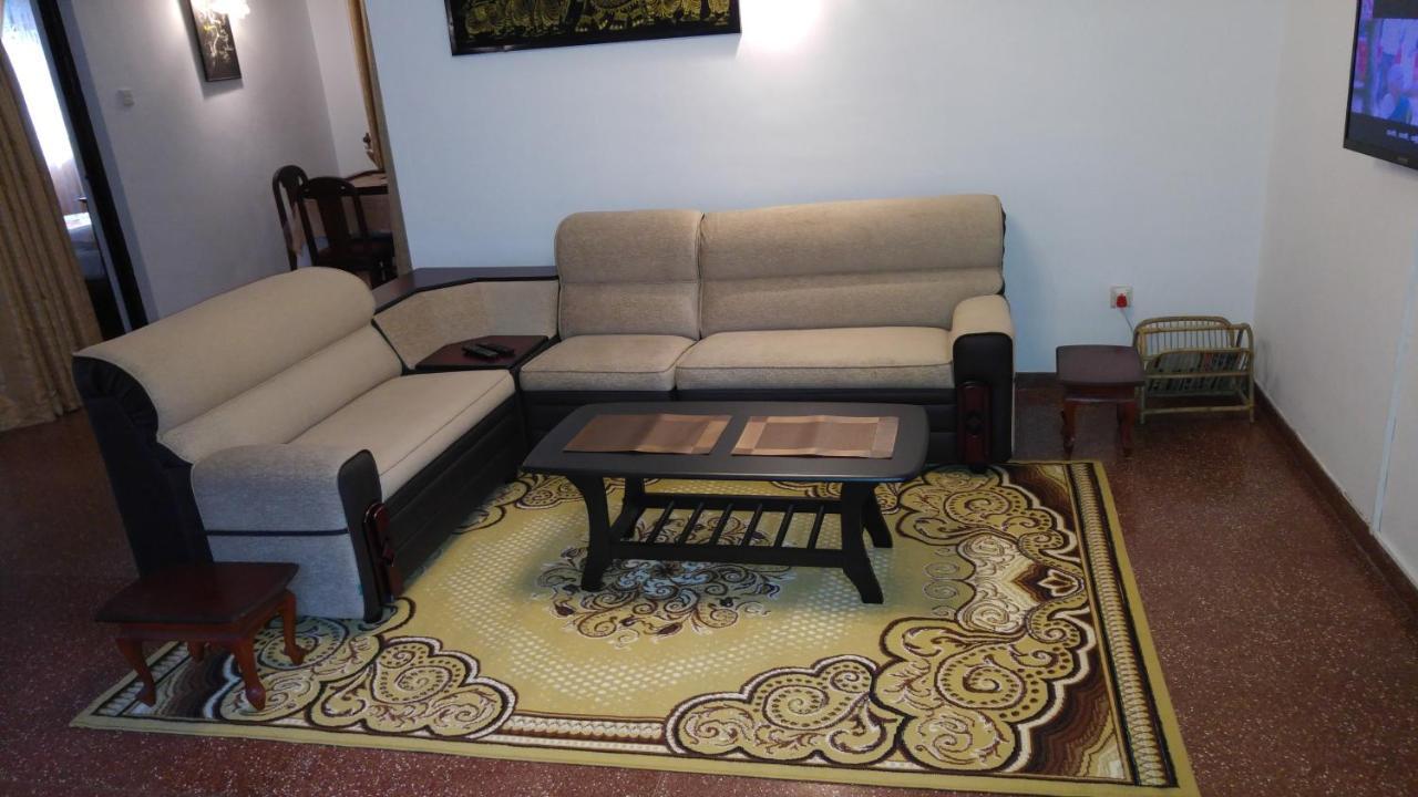 Sampath Hotel Νουβάρα Ελίγια Εξωτερικό φωτογραφία